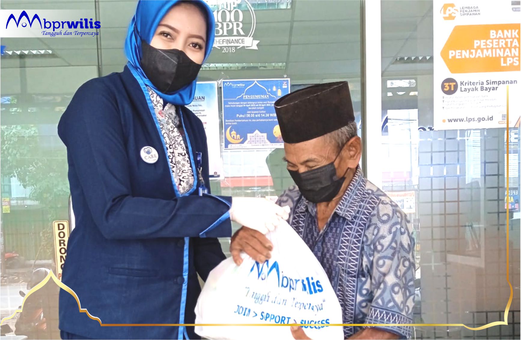 Pembagian zakat Idul Fitri 1443H Kantor Cabang Ambulu