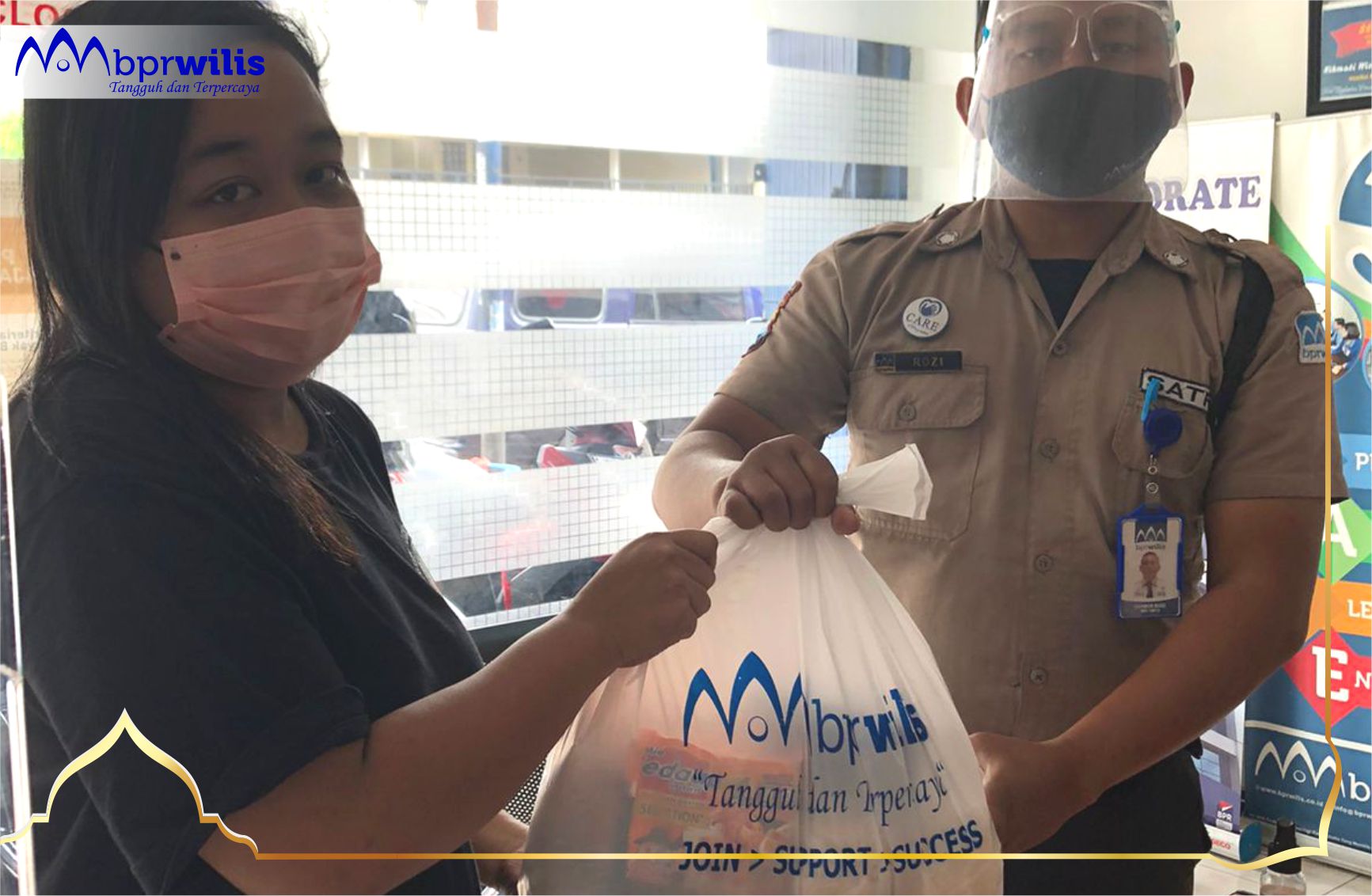 Pembagian zakat Idul Fitri 1443H Kantor Cabang Ambulu