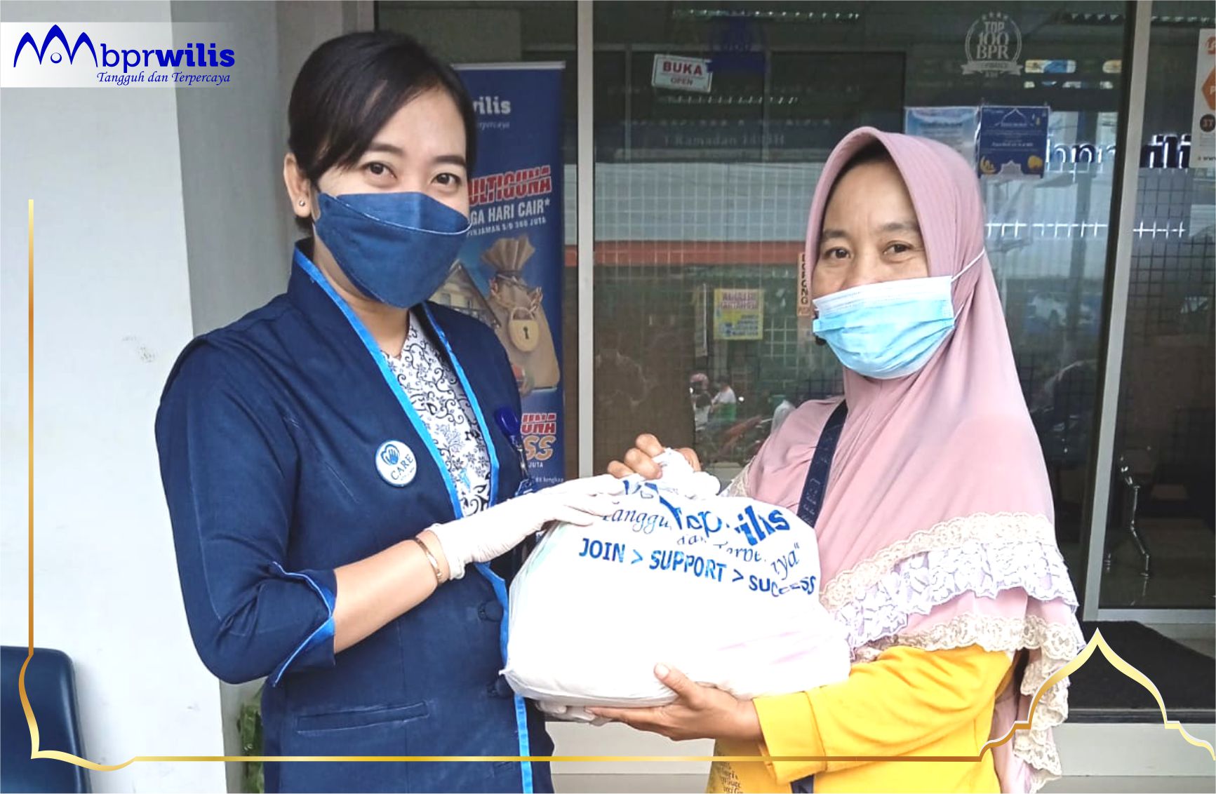 Pembagian zakat Idul Fitri 1443H Kantor Cabang Ambulu