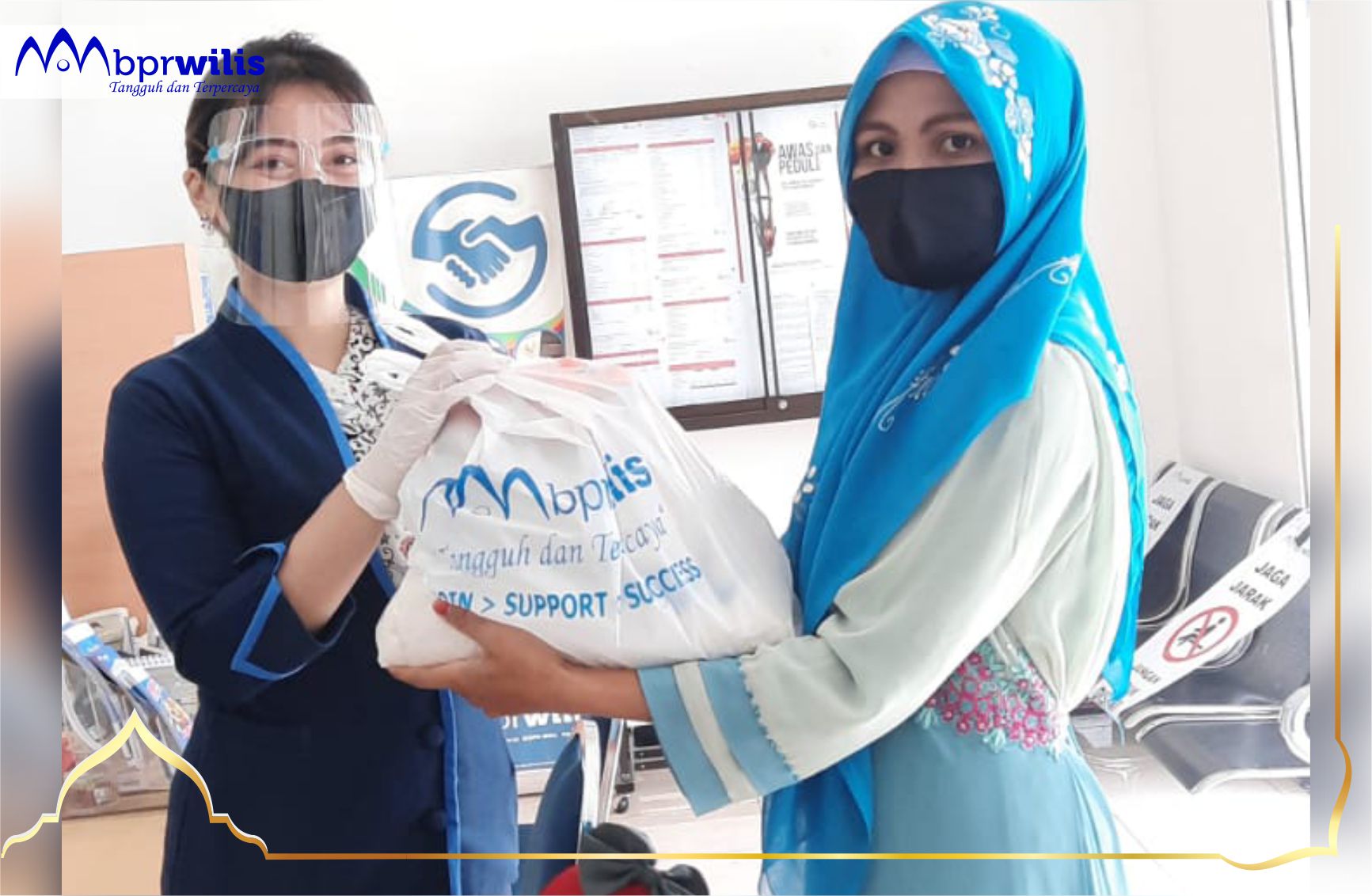 Pembagian zakat Idul Fitri 1443H Kantor Cabang Ambulu