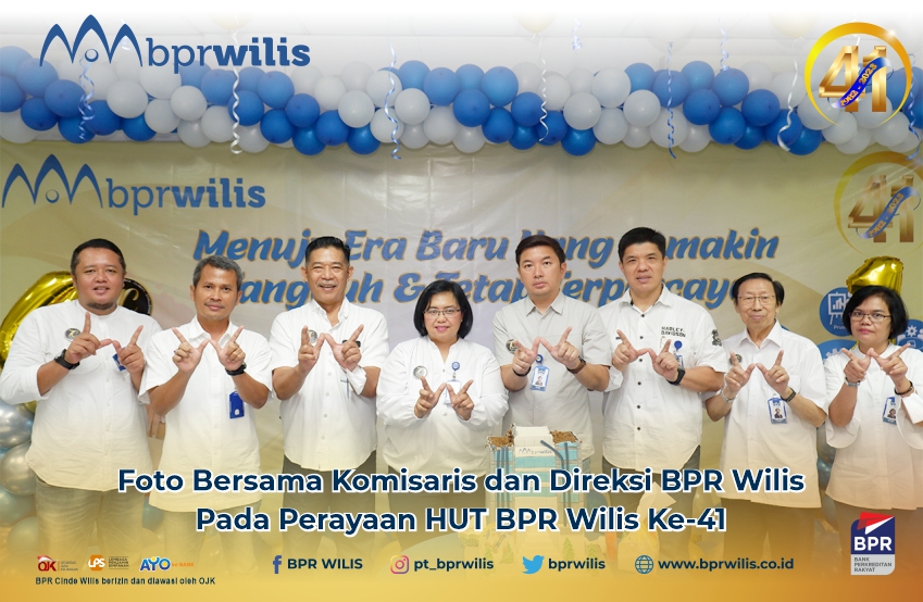 Foto Bersama Komisaris & Direksi Pada Perayaan HUT ke-41 BPR Wilis