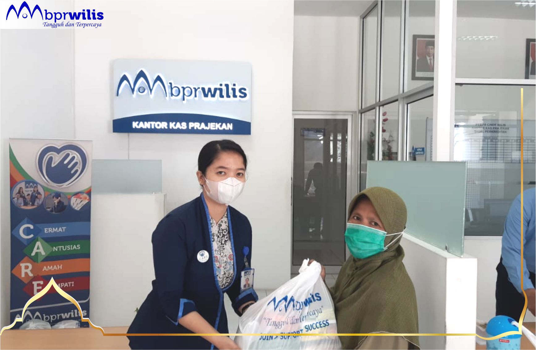 Pembagian zakat Idul Fitri 1443H Kantor Cabang Bondowoso