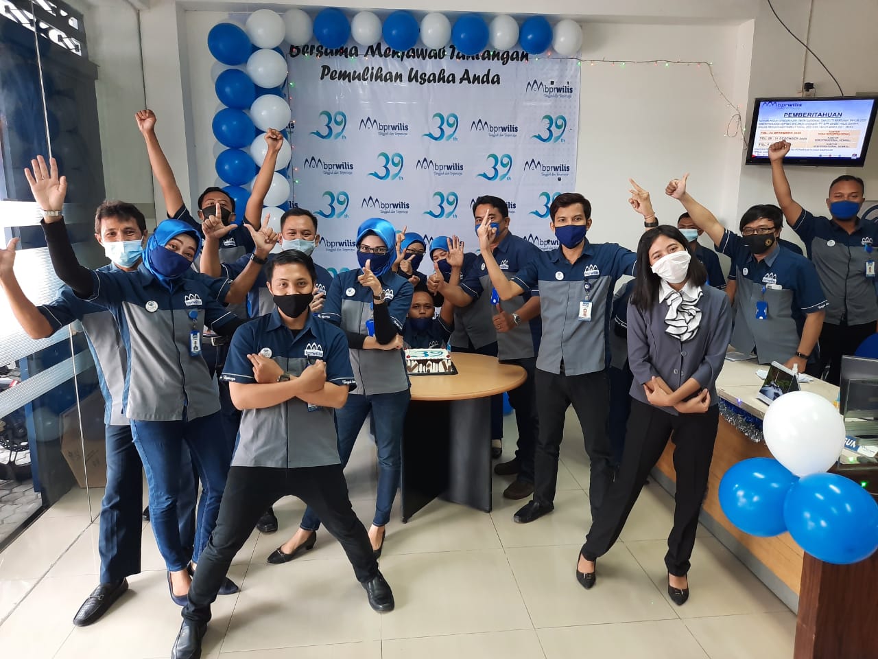 Tim Kantor Cabang Lumajang dalam HUT BPR Cinde Wilis Ke-39