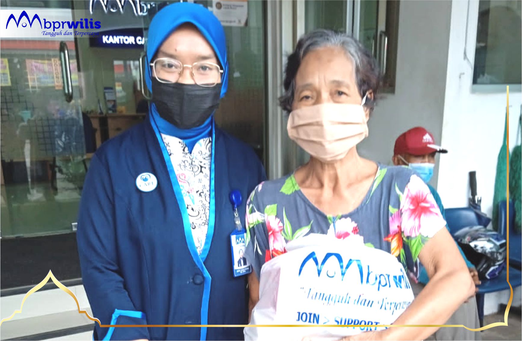 Pembagian zakat Idul Fitri 1443H Kantor Cabang Ambulu