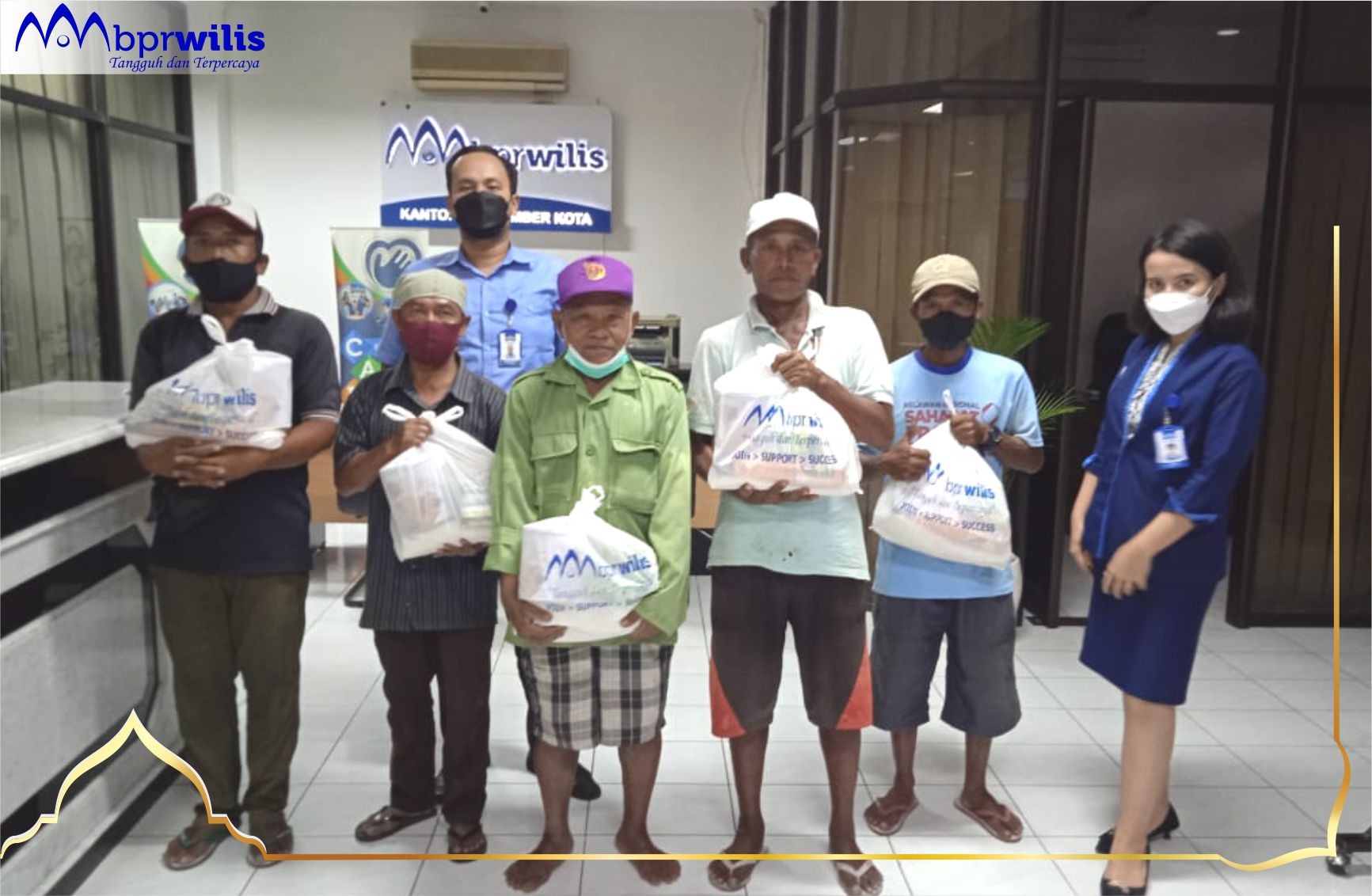 Pembagian zakat Idul Fitri 1443H Kantor Cabang Jember