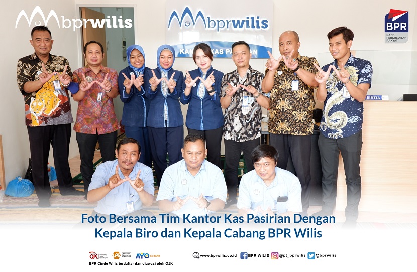 Foto Bersama Kabiro & Tim Kantor Kas Pasirian