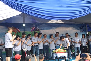 Potong Tumpeng Dalam Peringatan HUT BPR Cinde Wilis ke-38